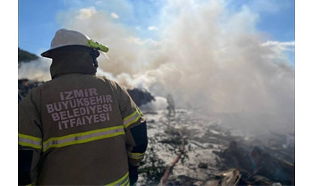 İzmir B&uuml;y&uuml;kşehir Belediyesi'nden itfaiyeye g&uuml;&ccedil; takviyesi