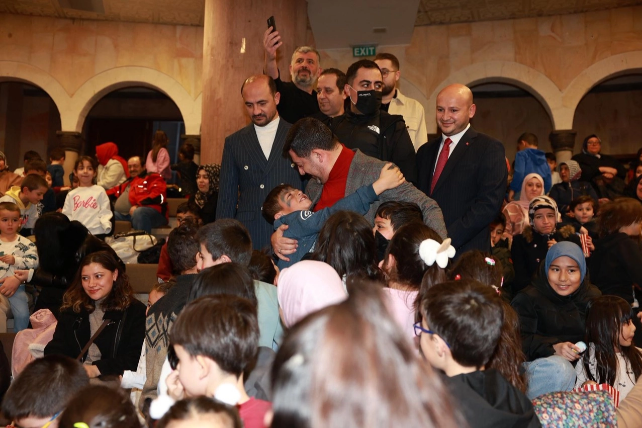 Nevşehir Belediyesi'nden &ccedil;ocuklara hediye