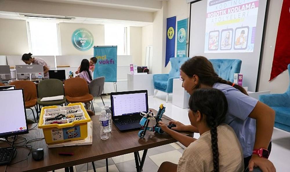 Geleceğin m&uuml;hendisleri Buca'da yetişiyor
