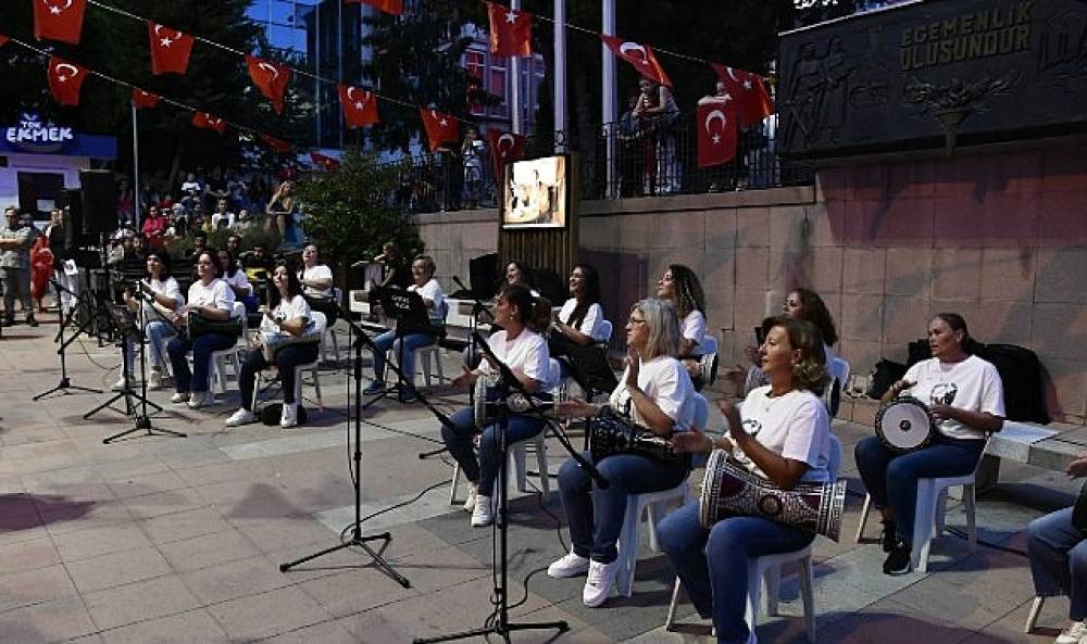Malkara'da 30 Ağustos Zafer Bayramı Fener Alayı Coşkuyla Ger&ccedil;ekleştirildi