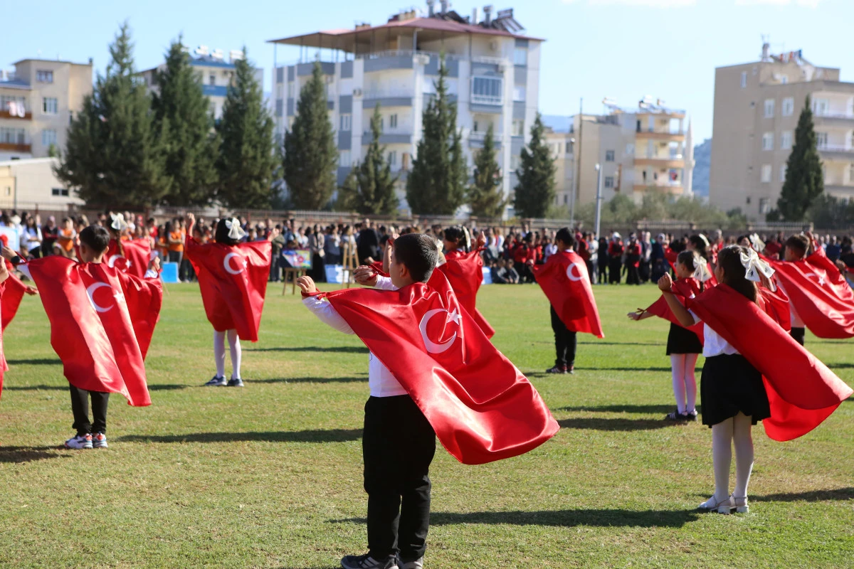 CUMHURİYETİN 102. YILI MUT’TA COŞKUYLA KUTLANDI