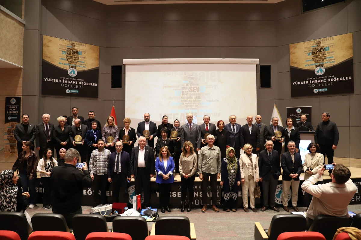 &ldquo;D&uuml;r&uuml;stl&uuml;k&rdquo; bir &ouml;d&uuml;l değil, insanlığın kurtuluş re&ccedil;etesi