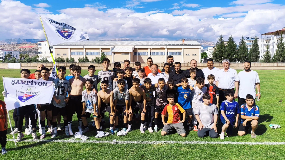 Gen&ccedil; Mut Spor U-13 Ligi&rsquo;nde Şampiyon Oldu