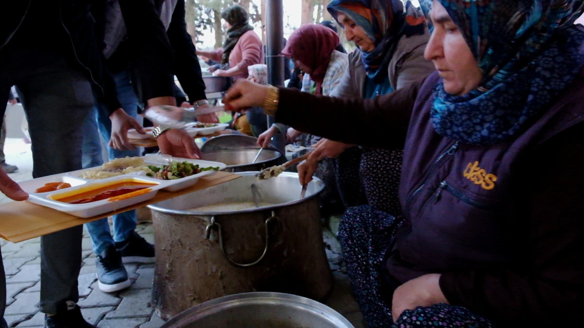 Kırkkavak Mahallesi&rsquo;nde birlik ve beraberlik iftarı