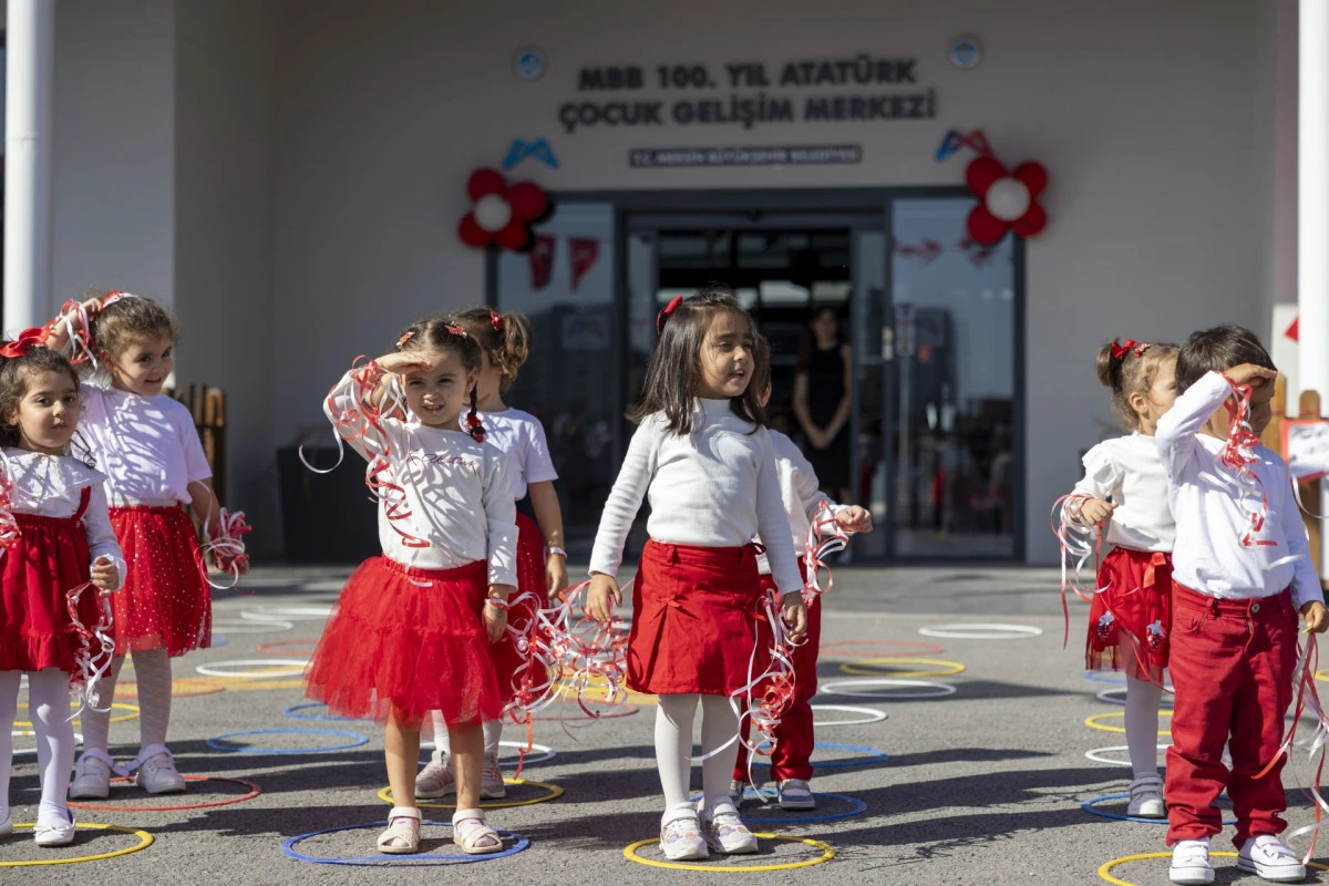 Mersin büyükşehir belediyesi çocuk gelişim merkezlerinde cumhuriyet bayramı coşkusu
