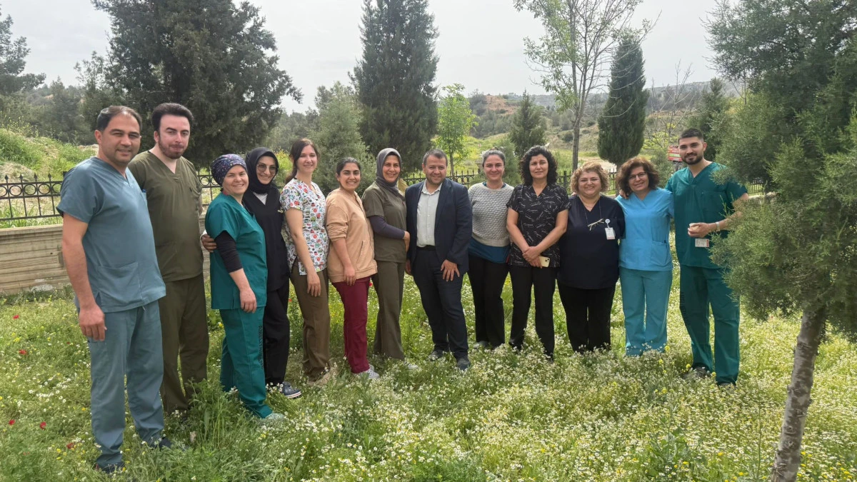 Mersin Mut Hastane bah&ccedil;esine 150 zeytin fidanı dikildi