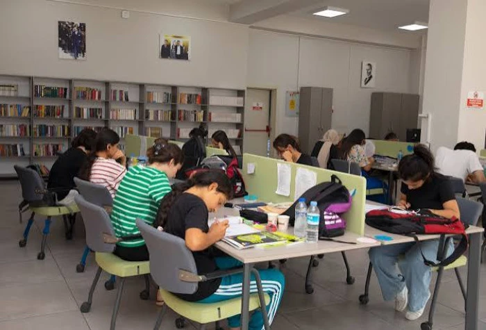 Mersin, &ouml;ğrenci dostu şehirler araştırmasında ikinci oldu
