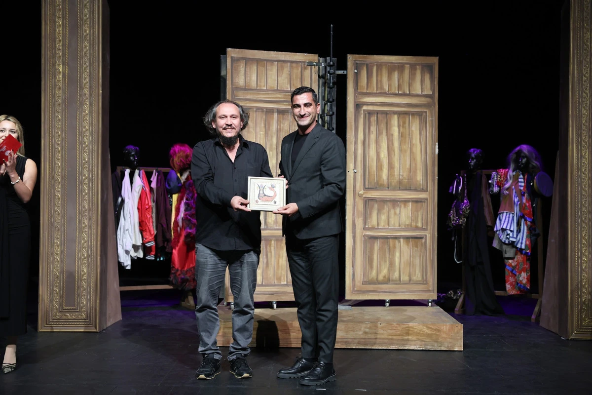 Mersin Şehir Tiyatrosu’ndan “Eyvah Nadir” ile İstanbul Çıkarması