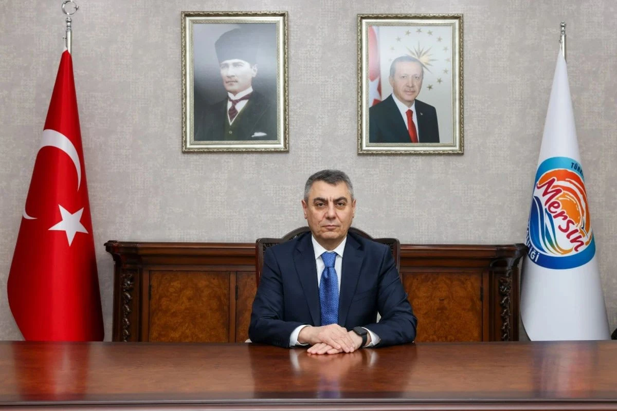 Mersin Valisi Cumhuriyetimizin 102. Yılını Gurur ve Coşkuyla Kutluyoruz