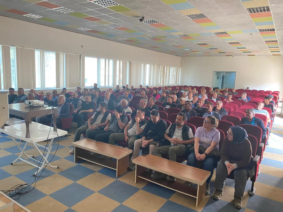 MUT’TA MUHTARLARLA GÜNCEL MEVZUAT VE 17/2 UYGULAMALARI DEĞERLENDİRİLDİ