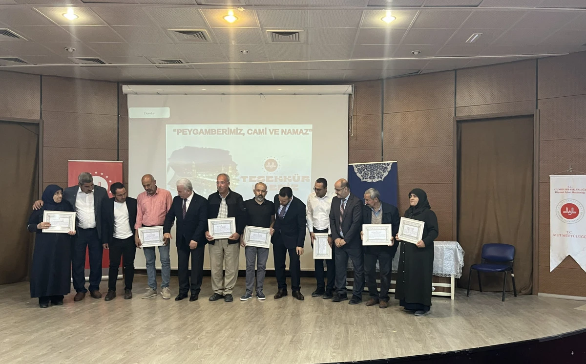 “Peygamberimiz, Cami ve Namaz” Konulu Konferans Mut’ta Düzenlendi