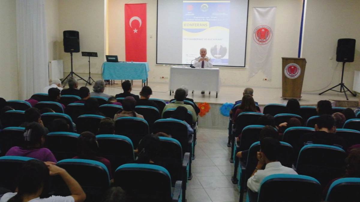 “Peygamberimiz ve Aile Ahlakı” Konulu Konferans Mut’ta Gerçekleştirildi