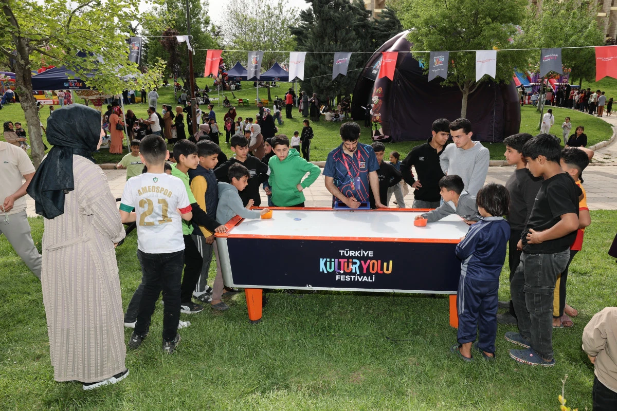 Şanlıurfa&rsquo;da K&uuml;lt&uuml;r Yolu Festivali renkli etkinliklerle s&uuml;r&uuml;yor