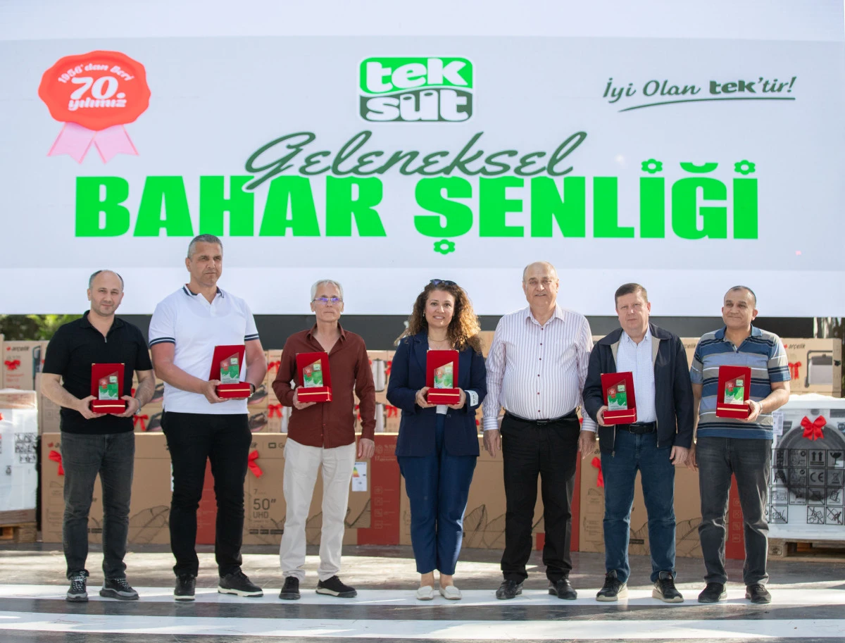 Teks&uuml;t, 70. yılını &ccedil;alışanları ve aileleriyle kutladı