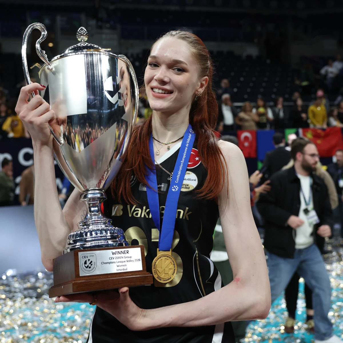 Under Armour sporcusu Marina Markova sezonu &ccedil;ifte başarıyla tamamladı