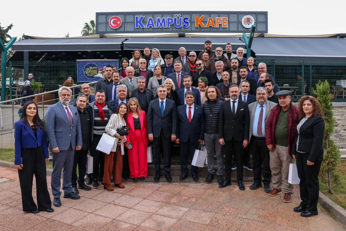 Vali Atilla Toros, 10 Ocak &Ccedil;alışan Gazeteciler G&uuml;n&uuml;&rdquo; dolayısıyla  basın mensuplarıyla bir araya geldi.