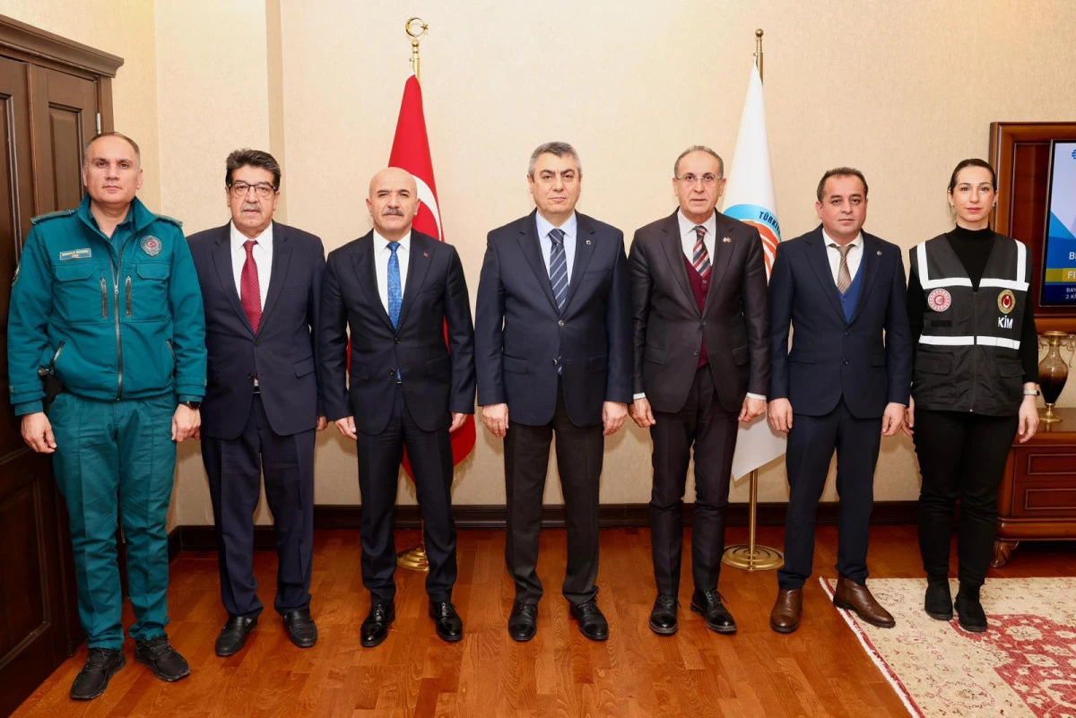 Vali Toros, D&uuml;nya G&uuml;mr&uuml;k G&uuml;n&uuml; dolayısıyla heyeti kabul etti